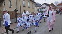 "Hasenspringer"-Umzug und Party in Rosbach