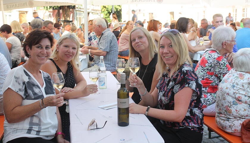 SM_C_FröhlicheRunde_280718