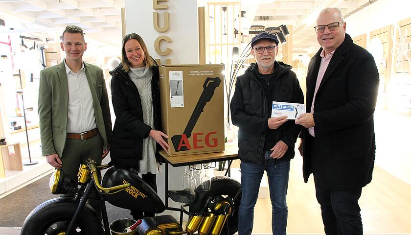 Attraktive Preise des Advents-Gewinnspiels im Kaufpark ausgelost