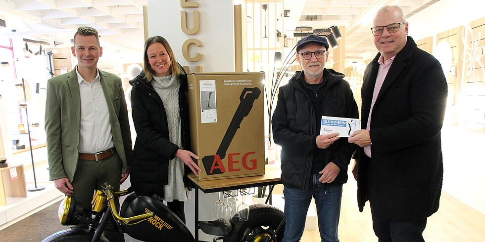 Attraktive Preise des Advents-Gewinnspiels im Kaufpark ausgelost