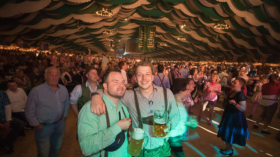 Tanz in den Mai mit DJ Ötzi beim Wiesnfest