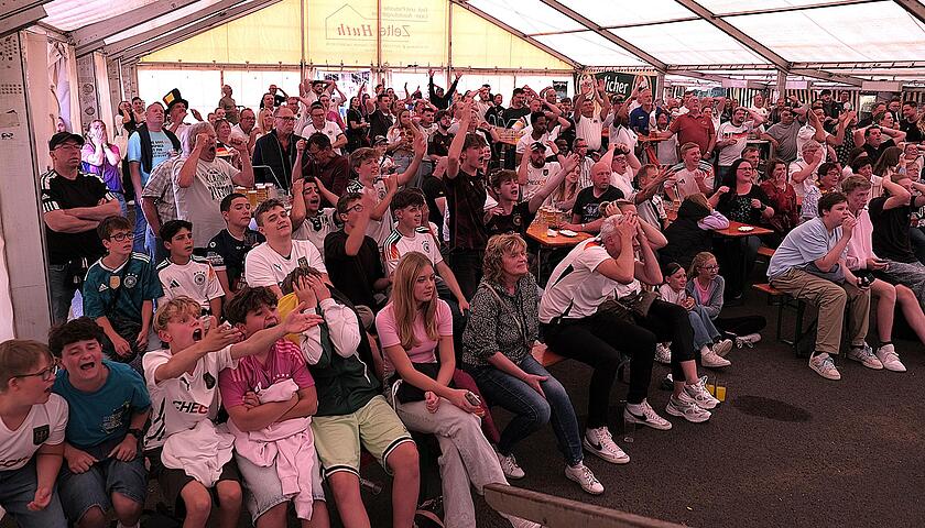 gikrei_0807_jcs_Kirmes1_090