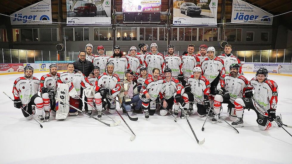 im Abschiedsspiel von Harry Lange - Team Harry & Friends gegen Team Oberliga-Meister