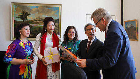 DelegationVietnam_2_FotoLen