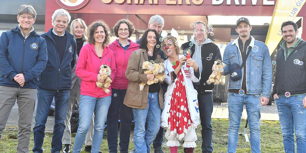 Spende aus Kreppelaktion &uuml;bergeben