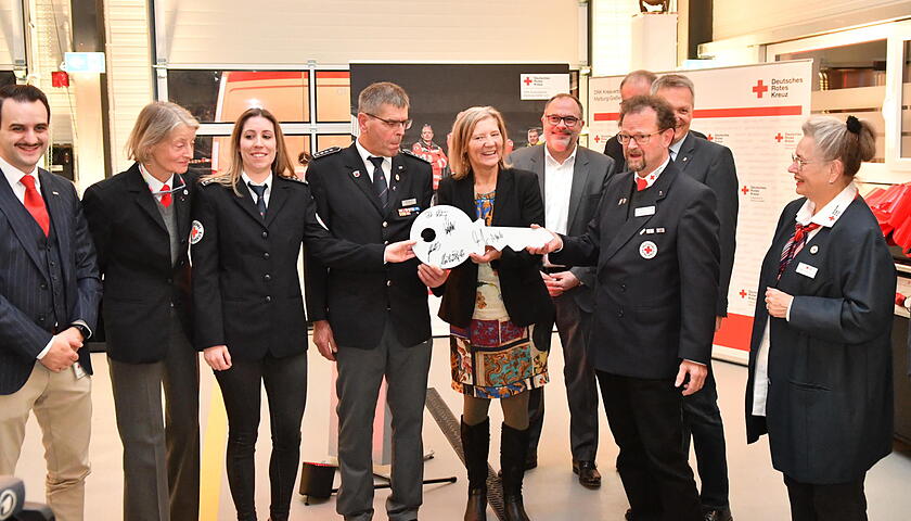 DRK-Schlüsselübergabe2_0312