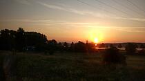 SONNENAUFGANG morgens gegen 5.30 Uhr über dem Bingenheimer Ried und über Weckesheim. Von Burkhard Schrottner.