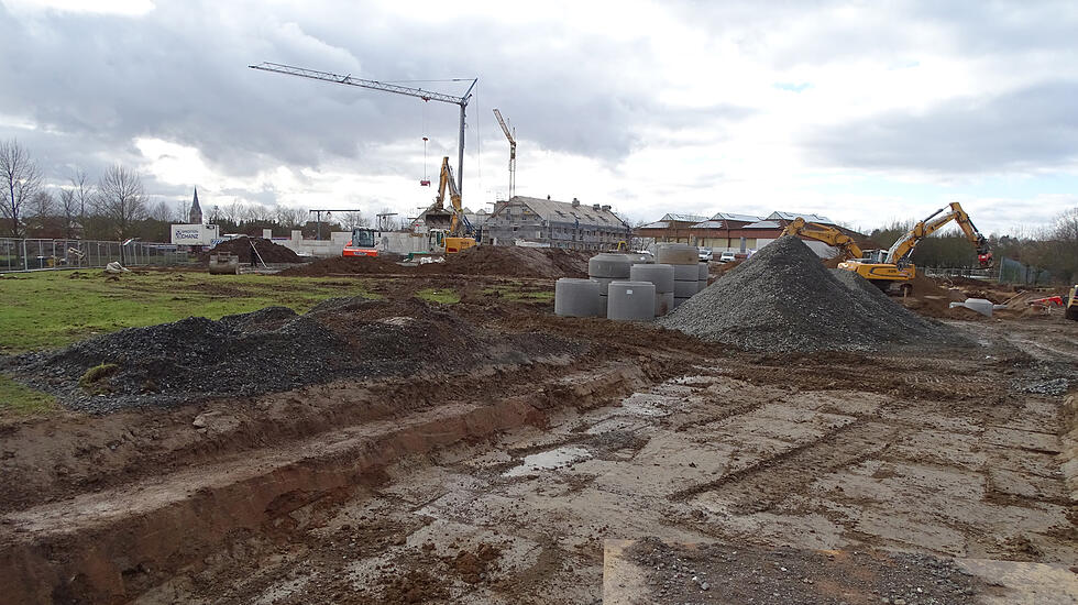 Steinbach, Wohnviertel »Steinbacher Gärten« an der Oppenröder Straße. Bauherr: Depant Bauträger GmbH Gießen, Baubeginn: Oktober 2017, Fertigstellung: Sommer 2019  Baukosten: rund 20 Millionen Euro