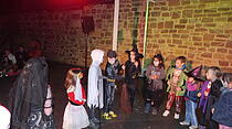 Halloween-Treiben in der Wasserburg