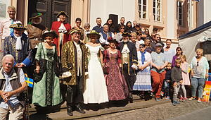 de_hist06_280519