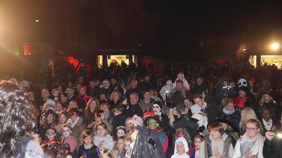 Halloween-Treiben in der Wasserburg