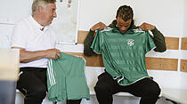 Bundesliga-Profi Timothy Chandler auf Heimatbesuch
